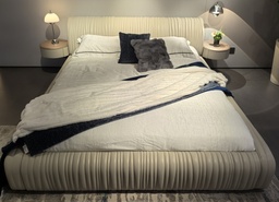 [HZ175] BED WITH 2 NIGHT STAND