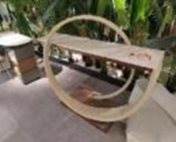 CONSOLE TABLE