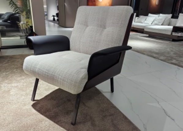 ARM CHAIR